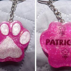 Llavero artesanal huella de gato personalizada con nombre